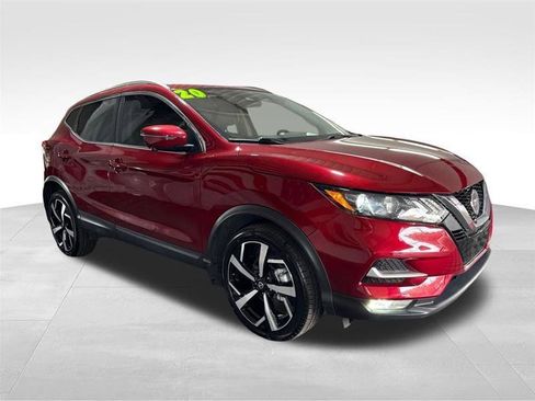 Used 2020 Nissan Rogue Sport SL image 3
