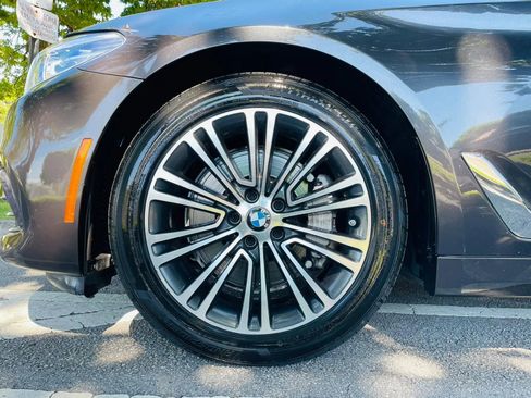 Used 2019 BMW 530i w/ Convenience Package image 15