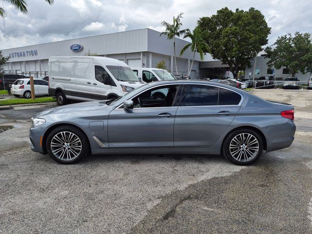 Used 2019 BMW 530e w/ Convenience Package RWD image 8