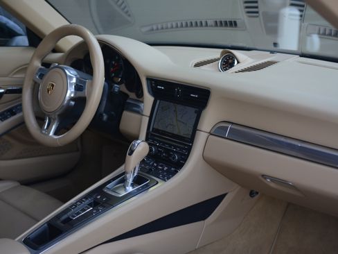 Certified 2014 Porsche 911 Carrera RWD image 29