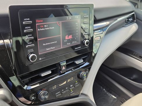 Used 2024 Toyota Camry SE FWD image 22
