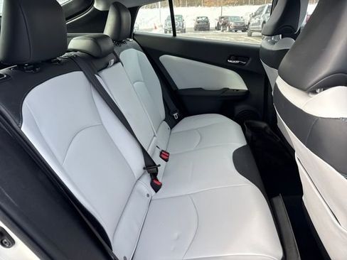 Used 2016 Toyota Prius Four image 13