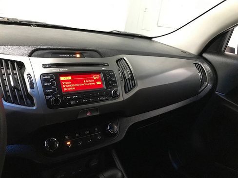 Used 2014 Kia Sportage LX image 26