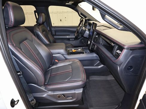 Certified 2024 Ford Expedition Limited image 23