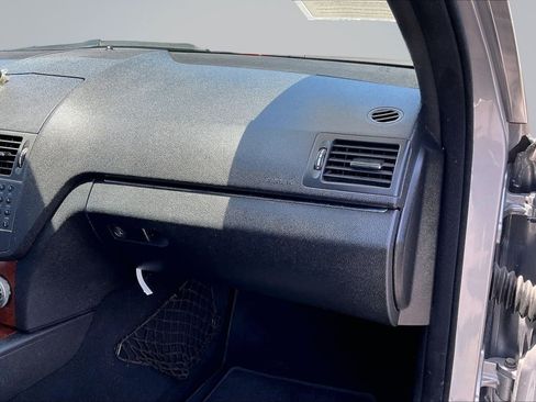 Used 2010 Mercedes-Benz C 300 Sedan image 17