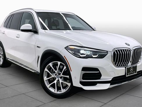 Used 2023 BMW X5 xDrive45e AWD/4WD image 3