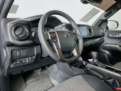 Certified 2023 Toyota Tacoma TRD Sport AWD/4WD image 9