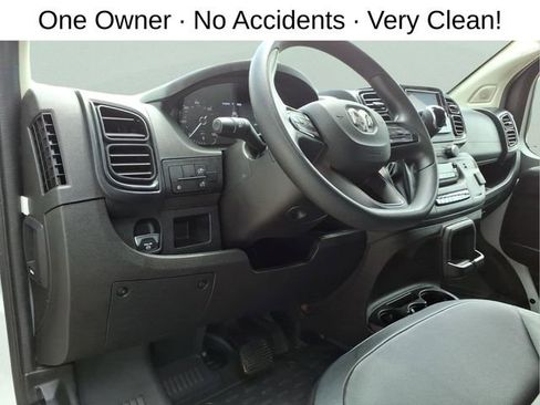 Used 2024 RAM ProMaster 2500 w/ Convenience Group FWD image 13