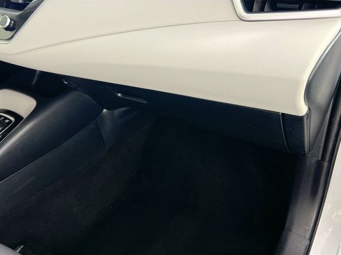 Used 2024 Toyota Corolla LE FWD image 33