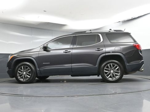 Used 2018 GMC Acadia SLT FWD image 30