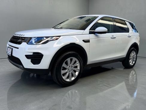 Used 2019 Land Rover Discovery Sport SE AWD/4WD image 2