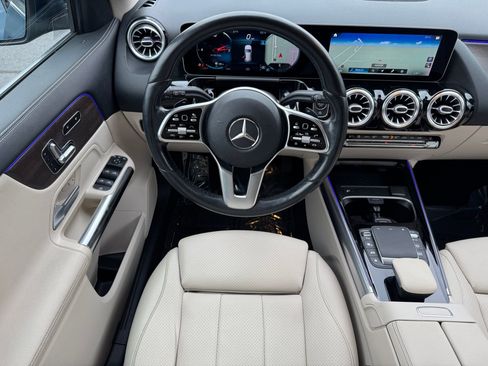 Certified 2021 Mercedes-Benz GLA 250 4MATIC image 7