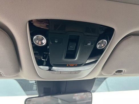 Used 2021 Kia Sorento S w/ Panoramic Sunroof Package image 26