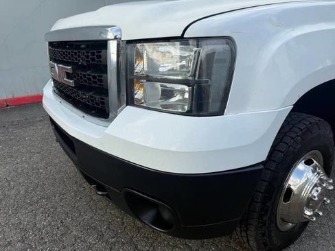 Used 2011 GMC Sierra 3500 W/T w/ Skid Plate Package image 2
