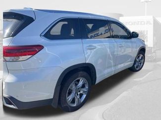 Used 2017 Toyota Highlander Limited video 2