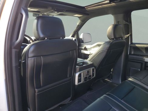 Used 2020 Ford F150 Lariat w/ Equipment Group 502A Luxury AWD/4WD image 12
