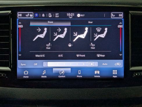 Used 2024 Chrysler Pacifica Touring-L image 29