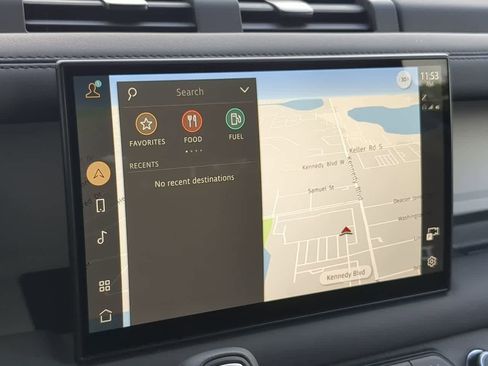 Used 2025 Land Rover Defender 110 S image 30