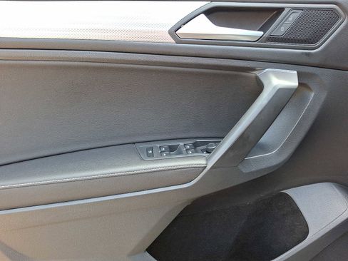 Used 2022 Volkswagen Tiguan S AWD/4WD image 9