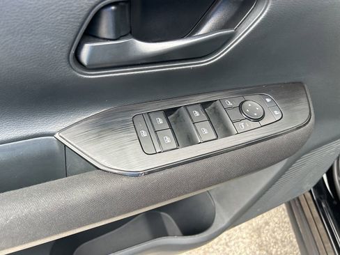 Used 2025 Nissan Kicks S FWD image 32