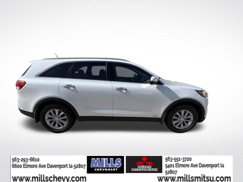 Used 2016 Kia Sorento AWD image 4
