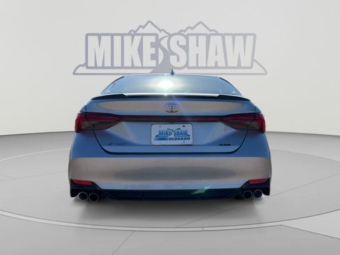 Used 2019 Toyota Avalon XSE FWD image 4