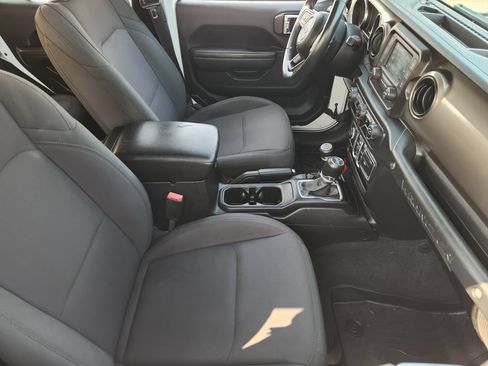 Used 2018 Jeep Wrangler Unlimited Sport S AWD/4WD image 11