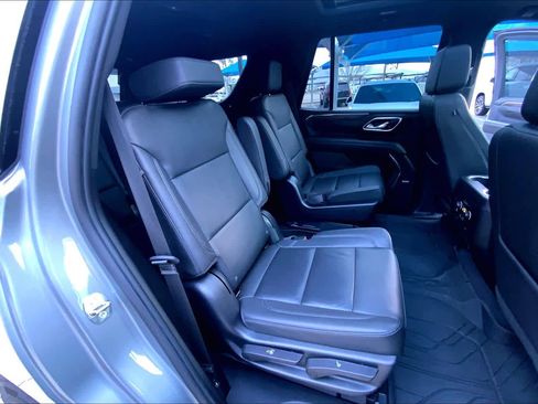 Used 2023 Chevrolet Tahoe LT w/ Luxury Package image 19