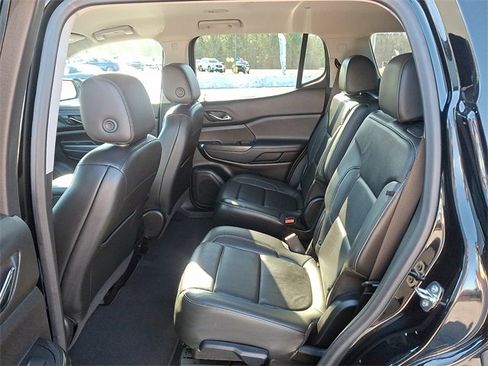 Certified 2023 GMC Acadia SLT image 10