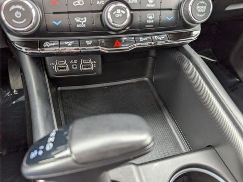 Used 2024 Dodge Durango GT AWD/4WD image 27