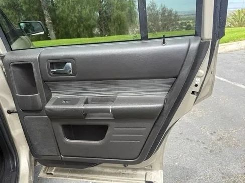 Used 2018 Ford Flex SEL w/ Equipment Group 202A FWD image 15