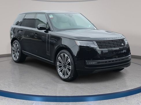 New 2026 Land Rover Range Rover SE image 3