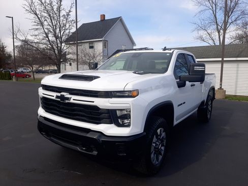 Certified 2024 Chevrolet Silverado 2500 Custom w/ Custom Value Package image 1