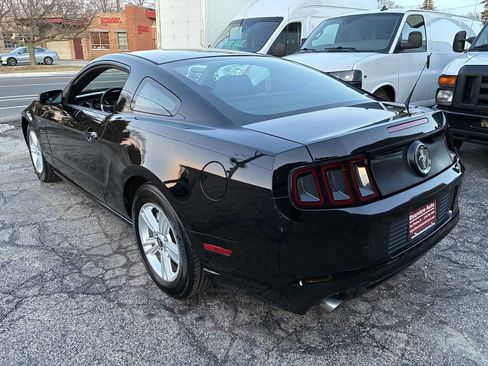 Used 2014 Ford Mustang Coupe image 7
