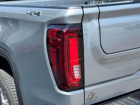 New 2026 GMC Sierra 1500 SLT w/ SLT Premium Package AWD/4WD image 10