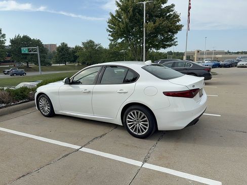 Used 2022 Alfa Romeo Giulia Sprint AWD/4WD image 4