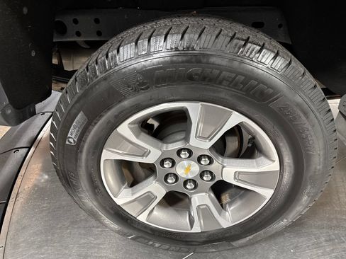 Used 2018 Chevrolet Colorado Z71 AWD/4WD image 13