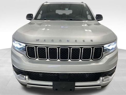 Used 2024 Jeep Wagoneer L Series II w/ Flexible Seating Group image 2