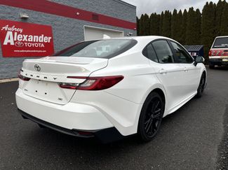 Used 2025 Toyota Camry SE video 3