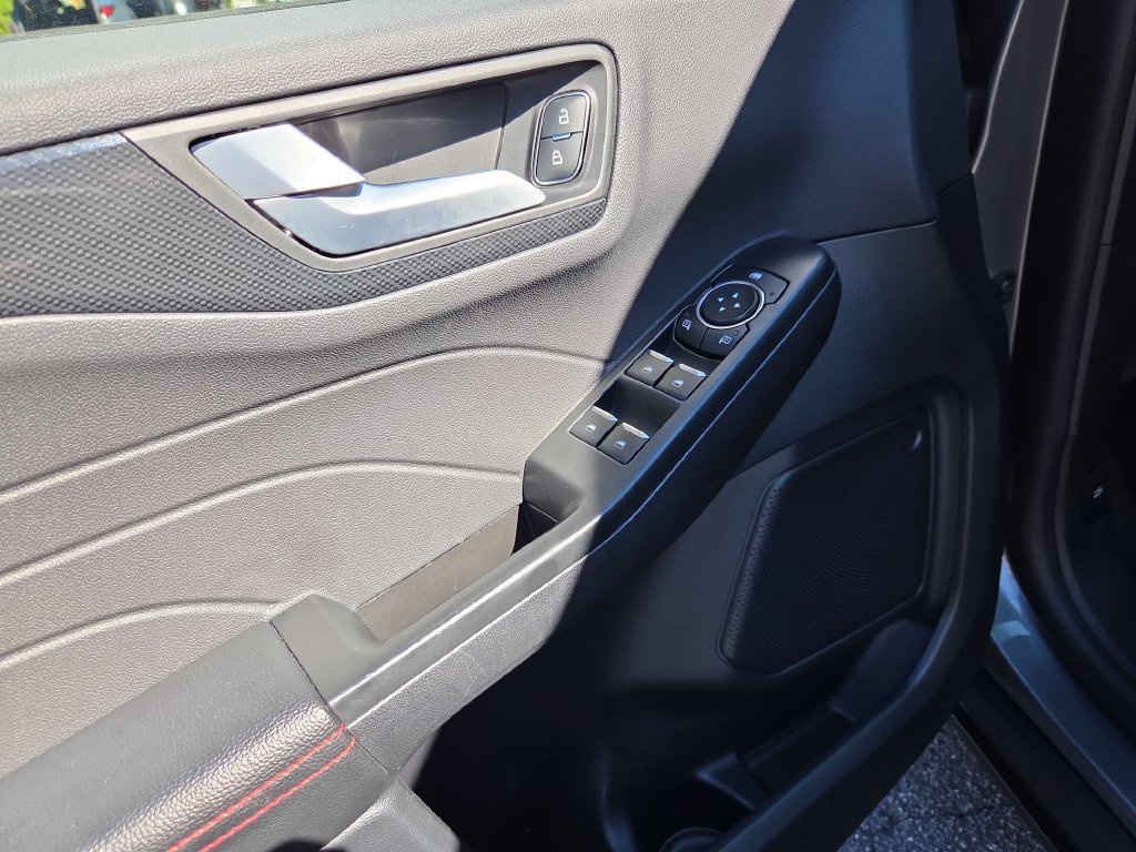 Used 2026 Ford Escape ST-Line FWD image 22