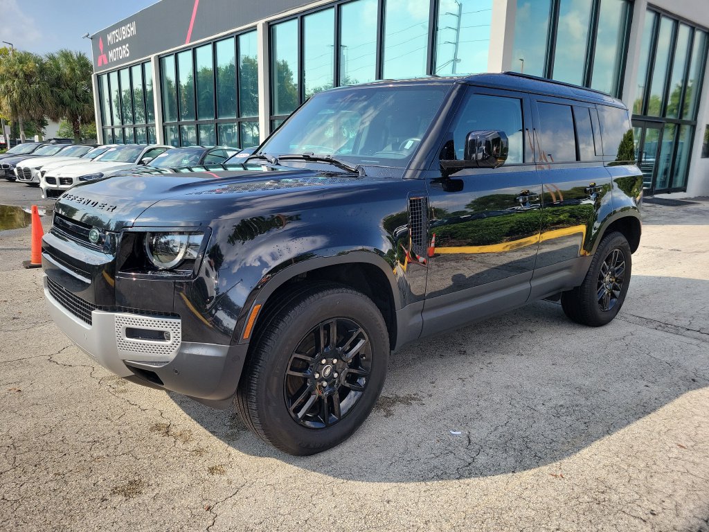 Used 2025 Land Rover Defender 110 S AWD/4WD image 3