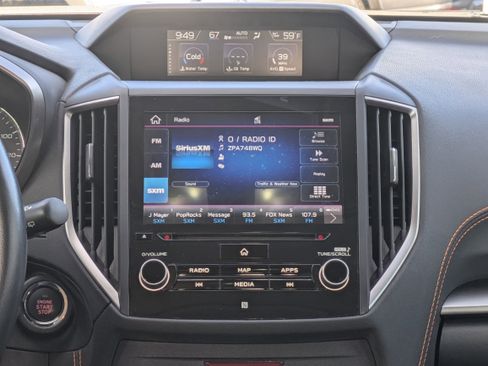 Certified 2022 Subaru Crosstrek 2.5i Limited w/ Moonroof Package 2 image 18