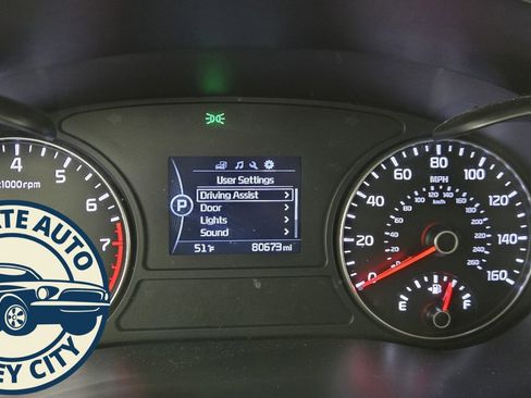 Used 2018 Kia Optima EX w/ Premium Package image 11