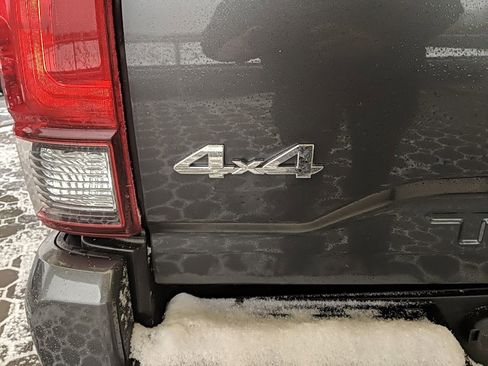 Used 2023 Toyota Tacoma SR5 w/ Technology Package image 7