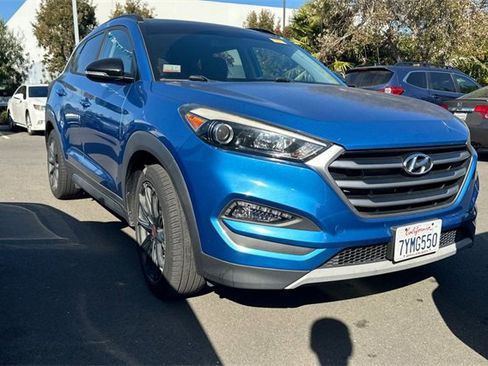 Used 2017 Hyundai Tucson Night image 2