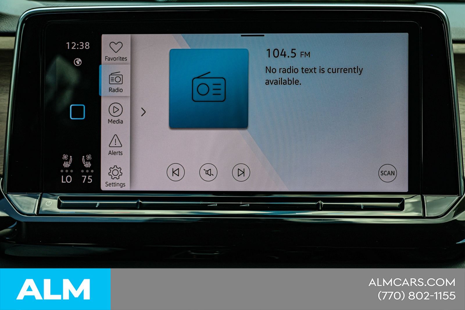 Used 2025 Volkswagen Atlas SE FWD image 29