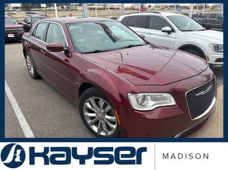 Used 2017 Chrysler 300 Limited w/ 300 Premium Group video 1