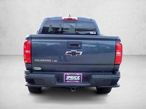 Used 2019 Chevrolet Colorado Z71 AWD/4WD image 3