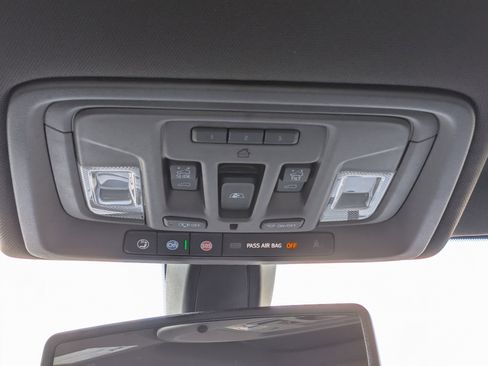 Certified 2021 Chevrolet Silverado 1500 LTZ AWD/4WD image 32