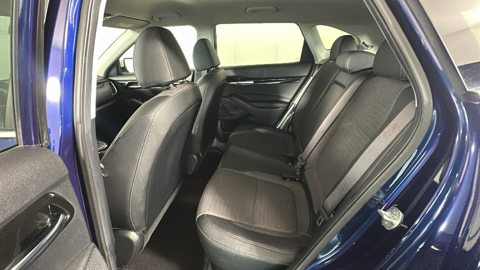 Used 2023 Kia Seltos S w/ Navigation Package AWD/4WD image 32